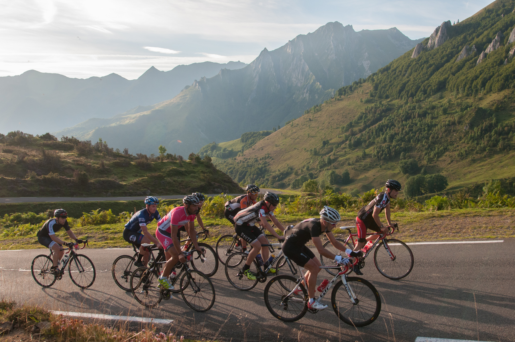 CYCLISME DANS LES PYRÉNÉES